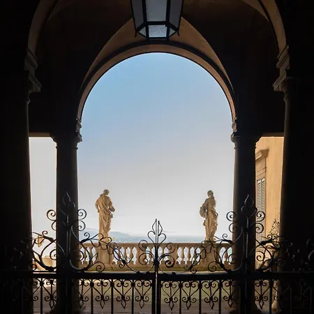 Historical Dwelling In Palazzo Terzi * Bergamo