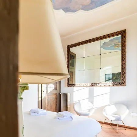 Villa Historical Dwelling In Palazzo Terzi Bergame