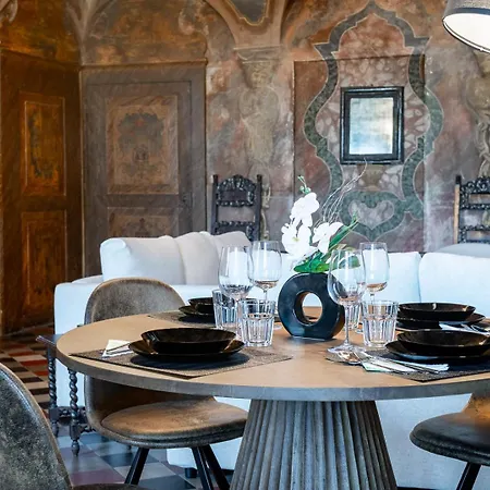 Historical Dwelling In Palazzo Terzi Villa